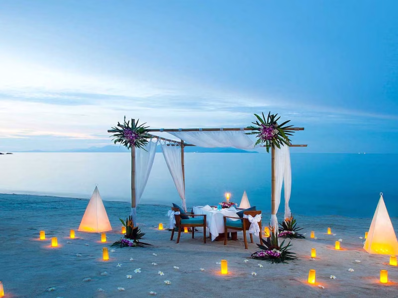 5 Star Luxury – Romantic Dinner on the Beach @ Melati