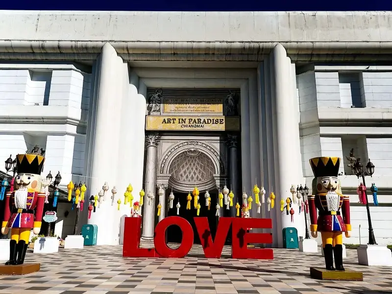 Art in Paradise Chiang Mai 3D Art Museum provides an entertaining and fun experience for all ages.