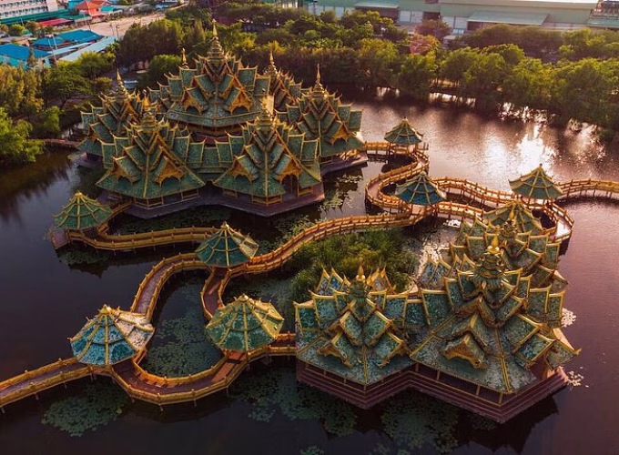 Private Erawan Museum and Ancient City Tour